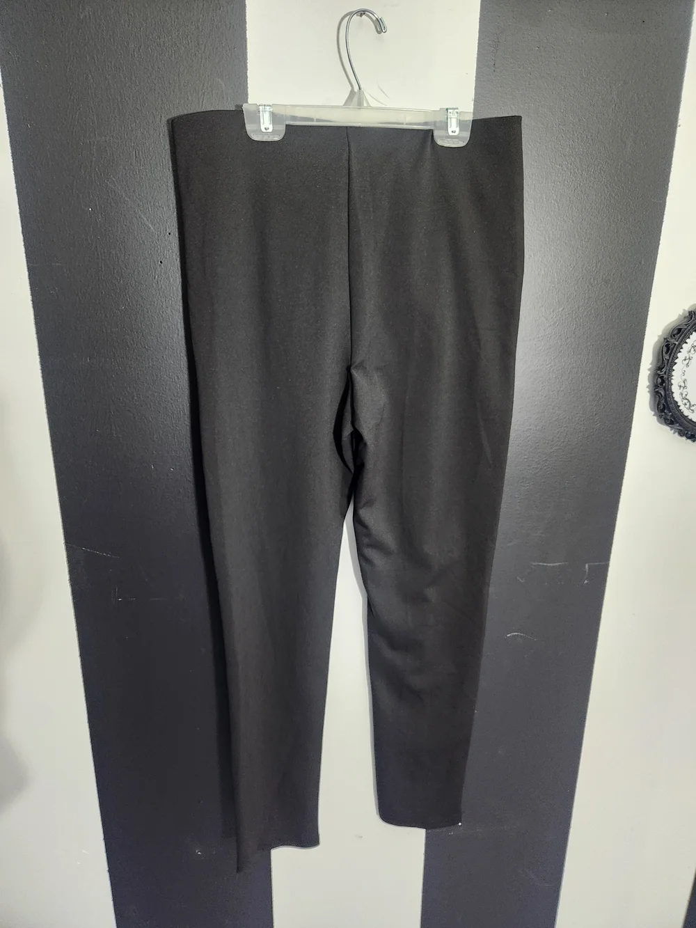 Crisscross Button Skinny Pants - Picture 3 of 4